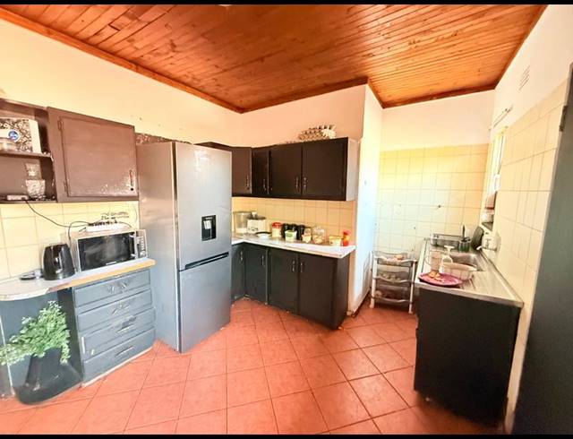 2 BEDROOM HOUSE FOR SALE IN VANDERBIJLPARK CW 5
